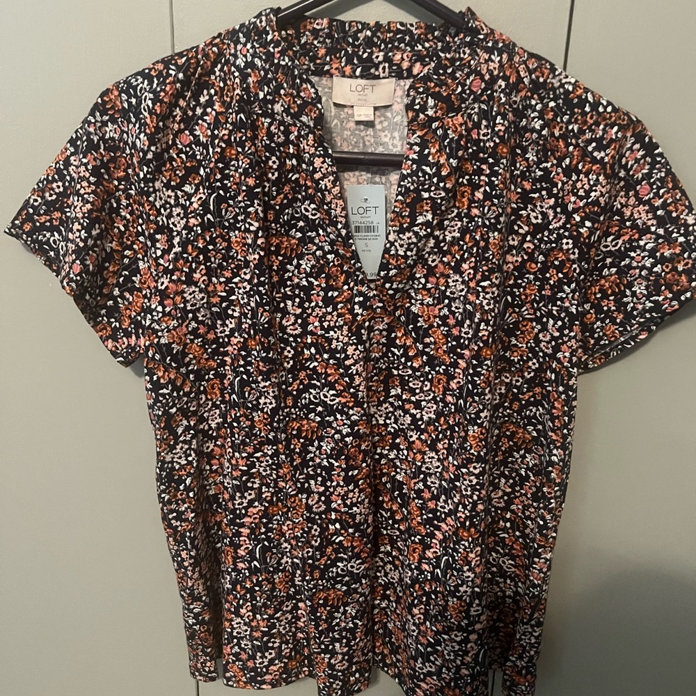 LOFT Women's Autumn colored floral blouse